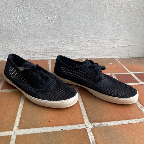 GENERIC SURPLUS mens Black Mesh sneakers - Picture 2 of 5